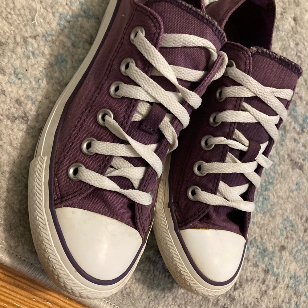 Low top Purple Womens 7 Converse